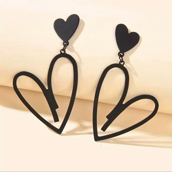 Black Matte Double Heart Drop Dangle Earrings Nwt - Picture 6 of 6
